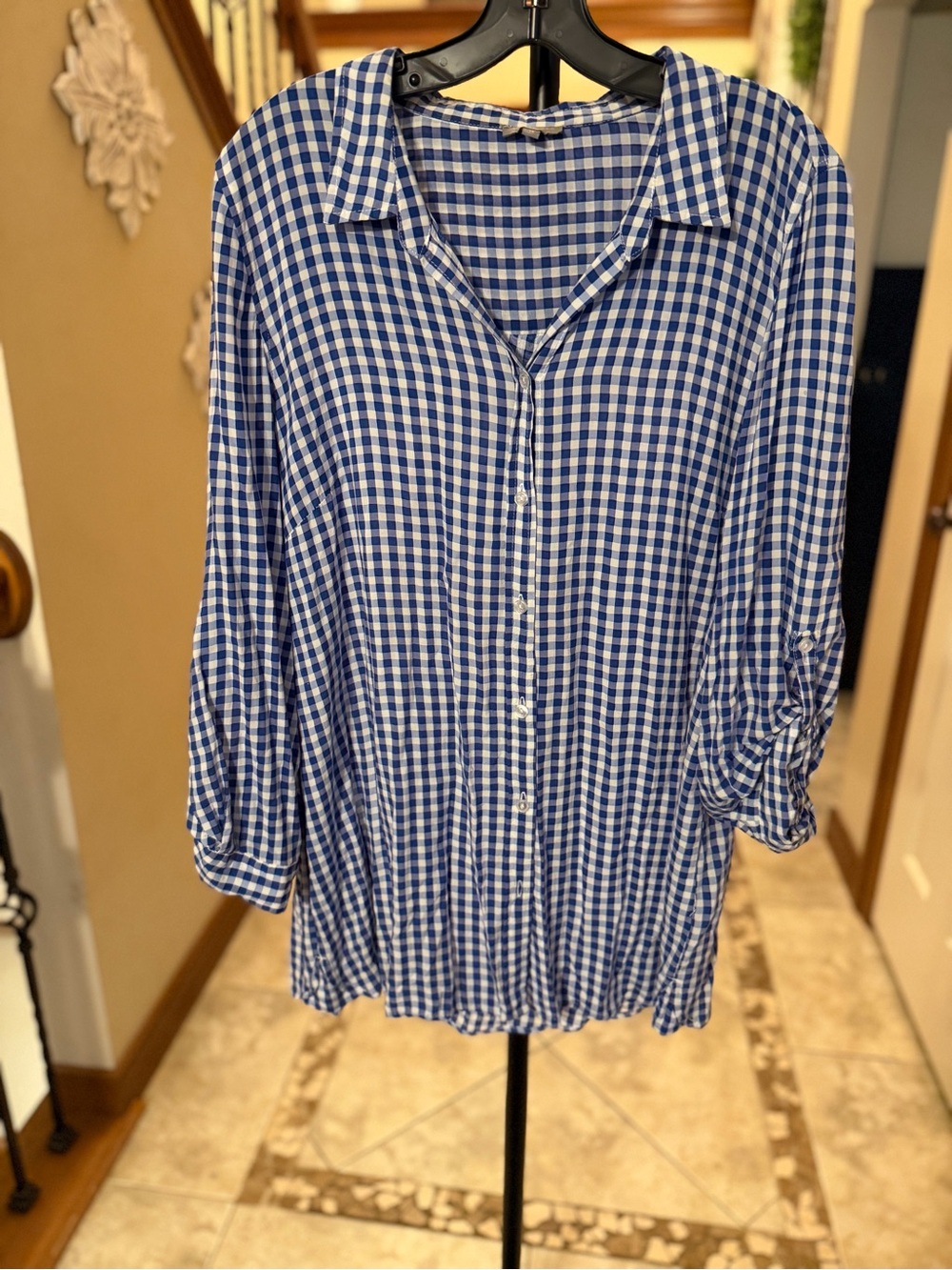 Saint Tropez West 1X Blue White Gingham Button Down Blouse Roll Tab Sleeve